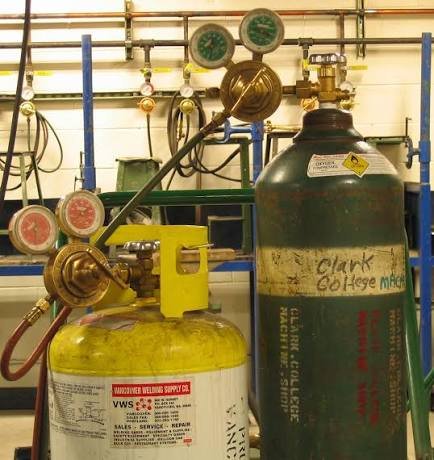Pipe and Gas Cylinder